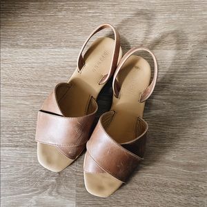 Nisolo All-Day Cross Strap Sandal in Almond, 8.5